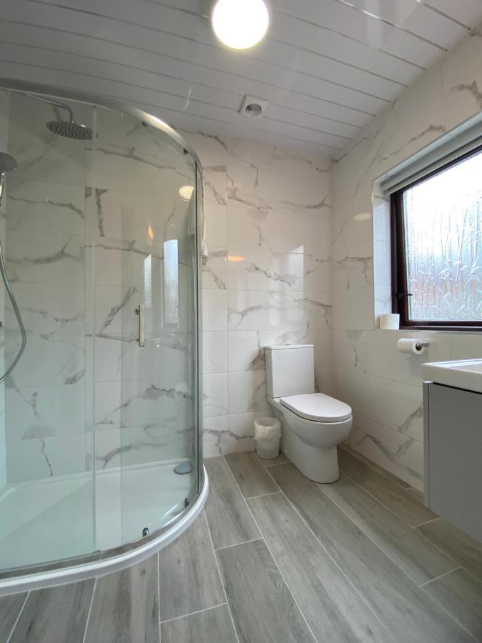 Tullybay Holiday Homes מראה חיצוני תמונה